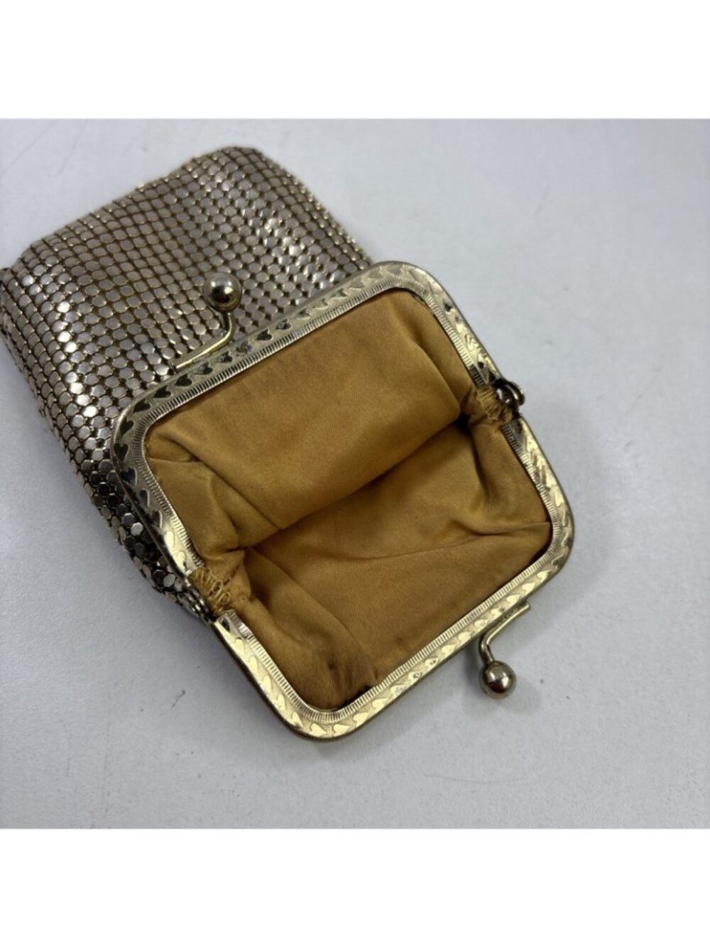 MCM La Regale Gold Mesh Sequin Cigarette & Lighter Case Glam Pouch Satin Lined - Picture 2 of 5